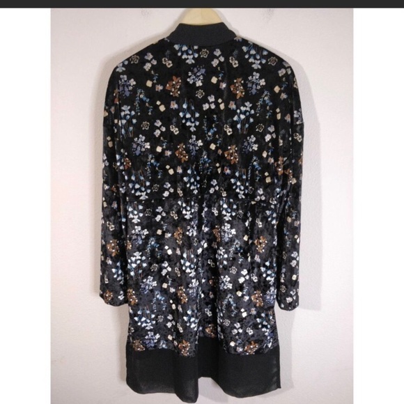 URBAN Outfitters Black Blue Floral Print Velvet Open Komono Duster Women… - Picture 5 of 9